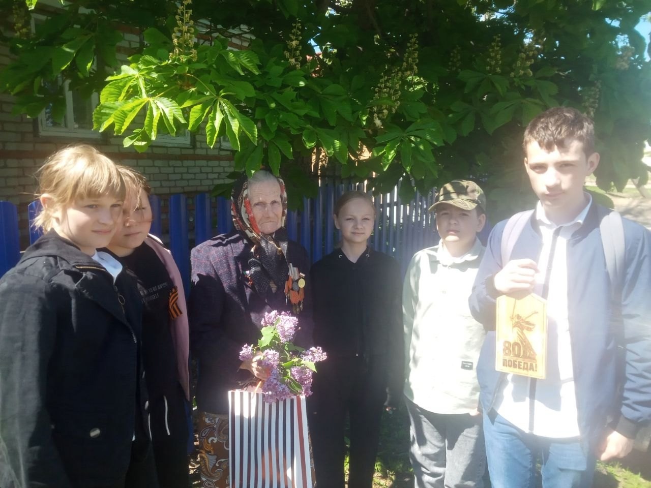 Стало доброй традицией в канун празднования Великой Победы поздравлять ветеранов Великой Отечественной войны и тружеников тыла..