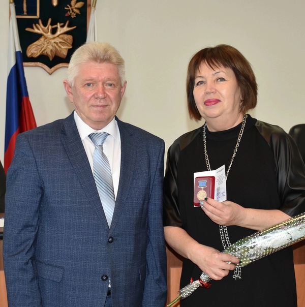 Поздравляем Марину Николаевну Семенову с заслуженной наградой!!!.