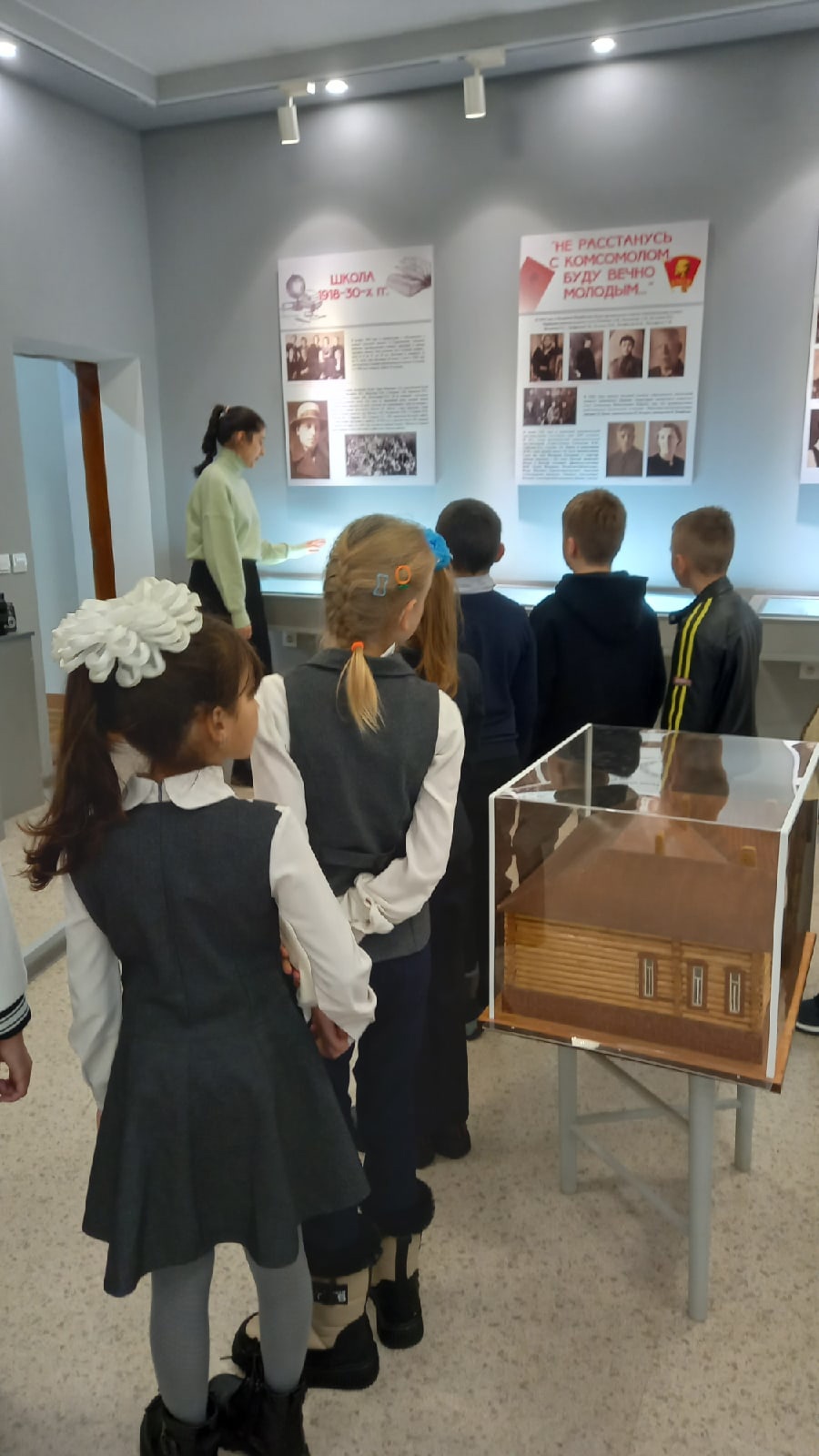 Обучающиеся начальной школы села Стригай посетили Музей истории школы имени А.Е.Рыбаковой..