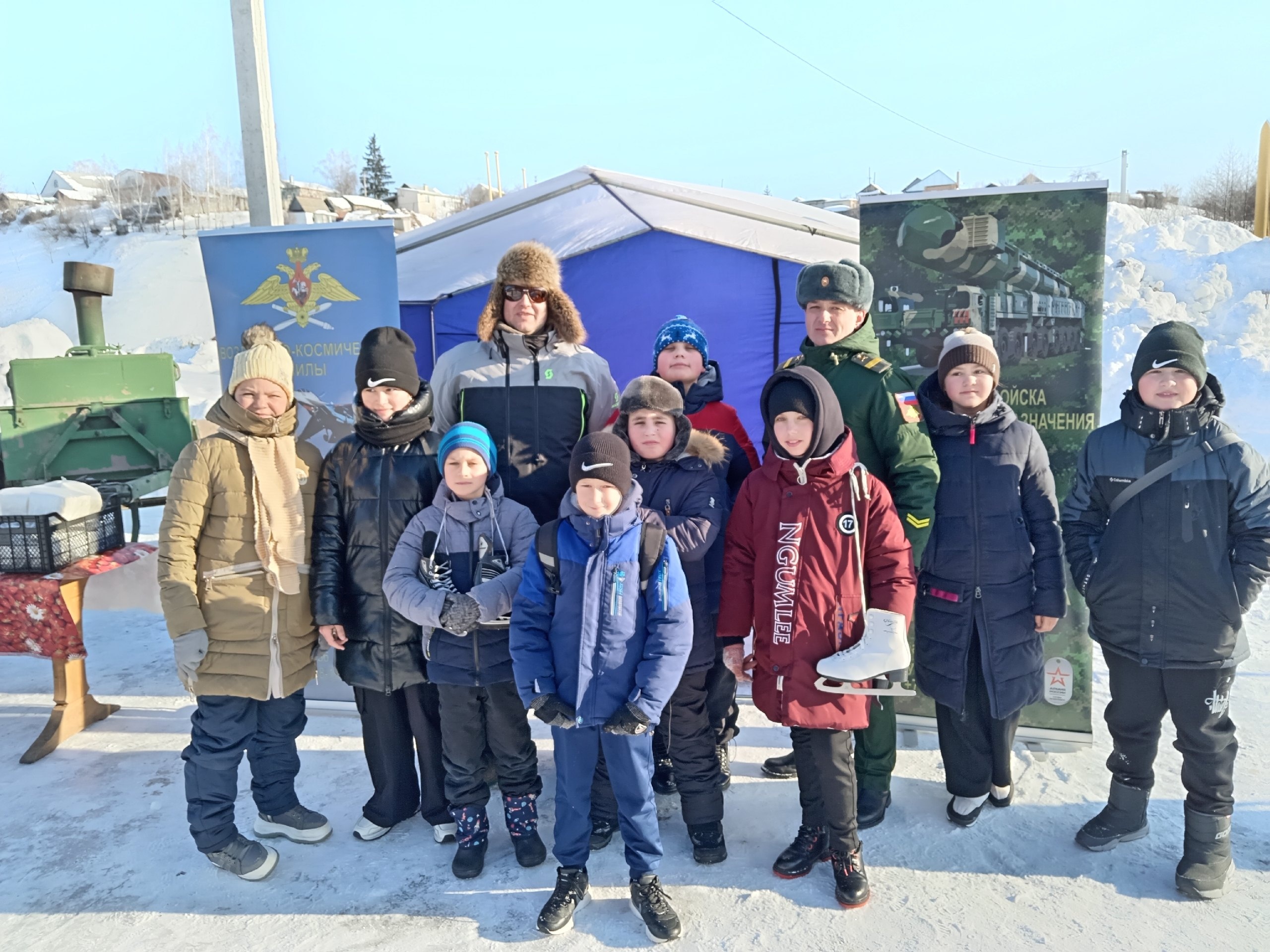 Ребята 5-х класов большим удовольствием присутствовали на торжественном открытие первенства Базарно - Карабулакского муниципального района по лыжным гонкам в рамках XLII открытой массовой лыжной гонки &amp;quot;Лыжня России&amp;quot;.